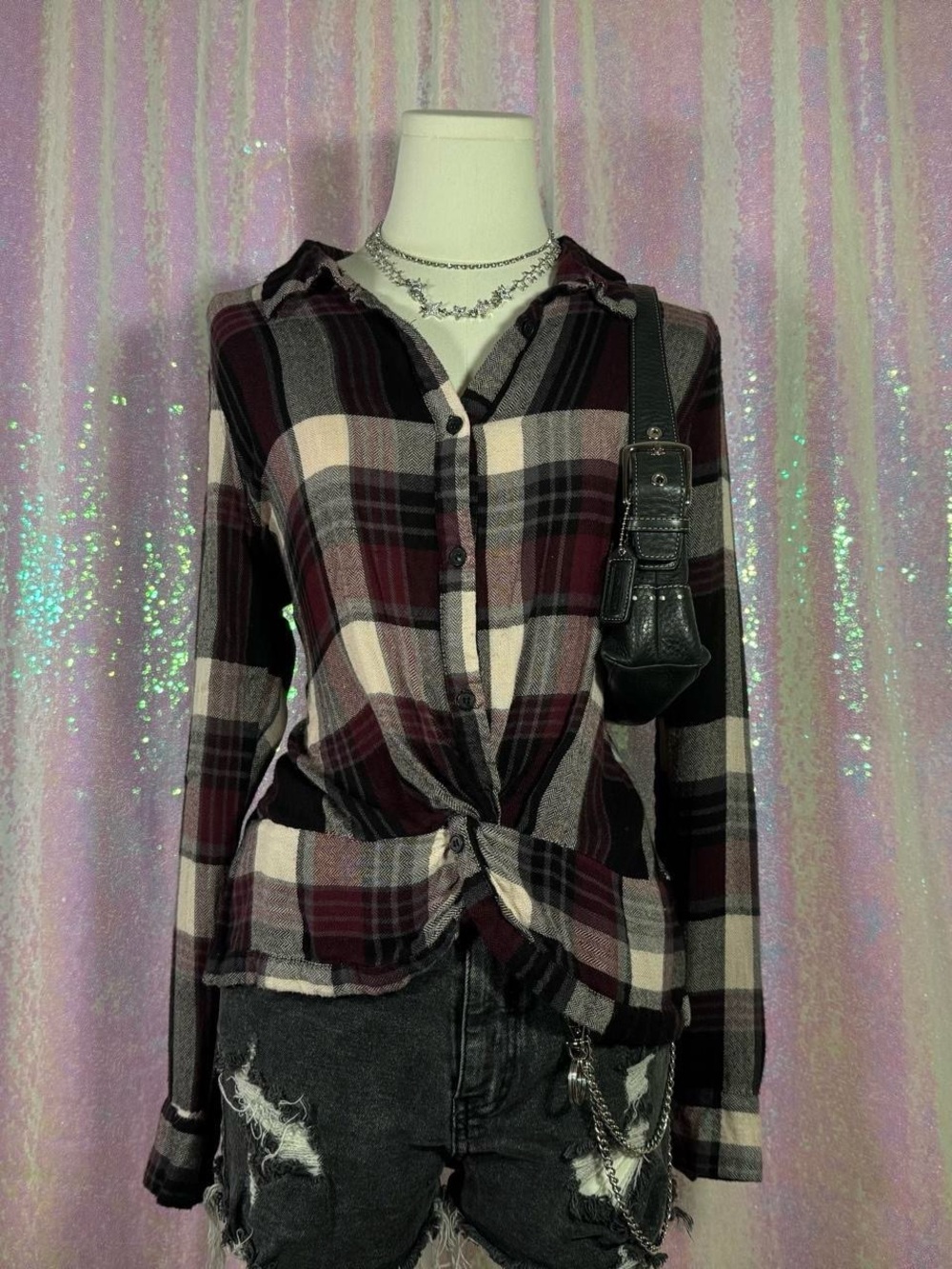 BKE Black, White and Burgundy Button Up Blouse ★彡